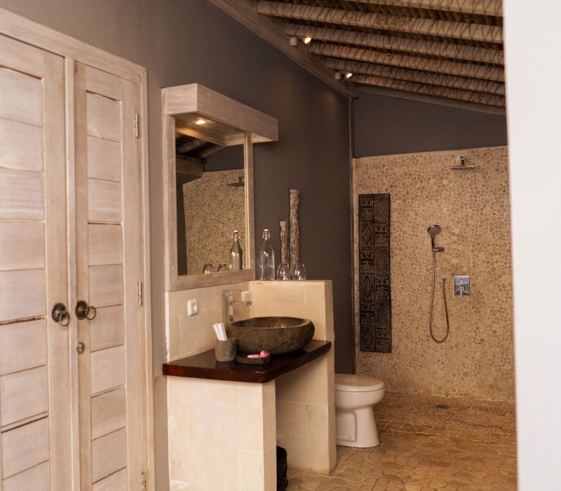 bathroom-maylie-bali-villa-13